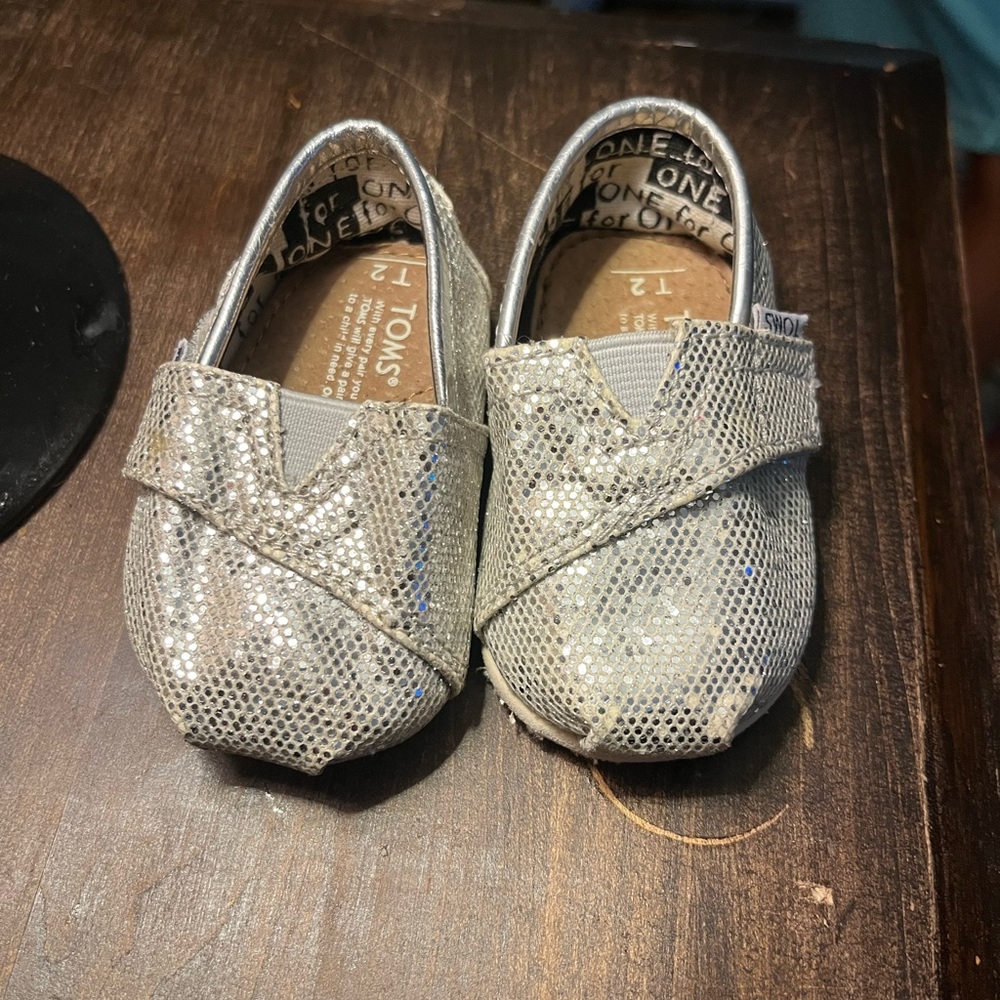 Toddler toms